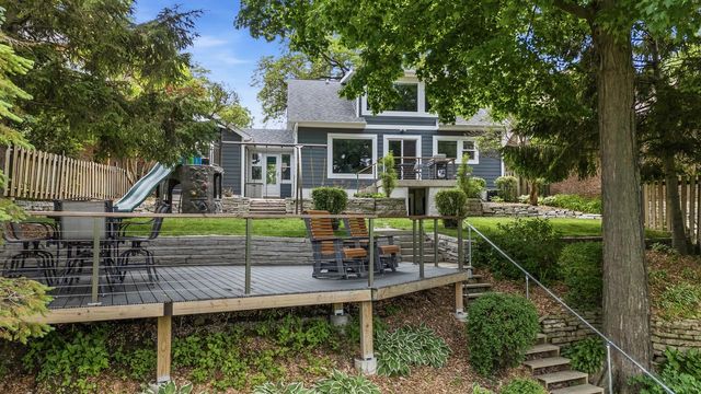 736 W Rock PLACE, Glendale, WI 53209