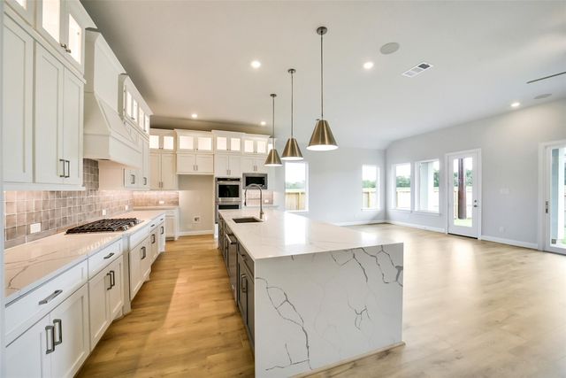 9910 Deep Water Drive, Missouri City, TX 77459