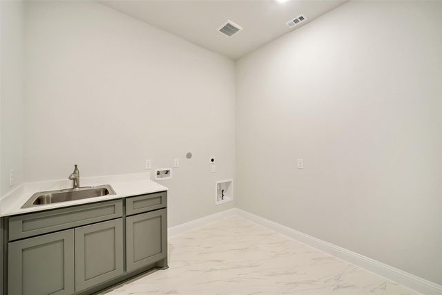 9910 Deep Water Drive, Missouri City, TX 77459