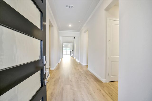 9910 Deep Water Drive, Missouri City, TX 77459