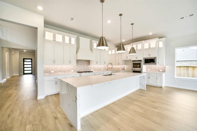 9910 Deep Water Drive, Missouri City, TX 77459