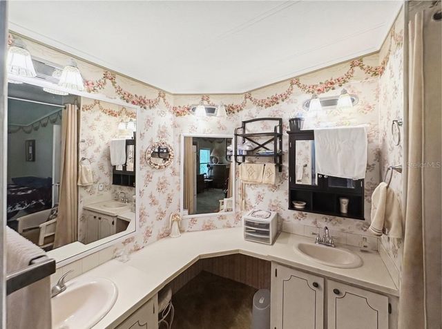 710 OAK BOULEVARD, Wildwood, FL 34785