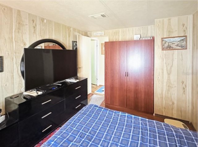 710 OAK BOULEVARD, Wildwood, FL 34785