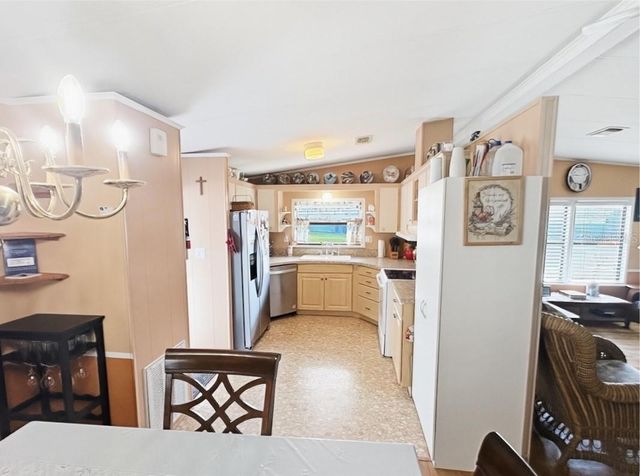 710 OAK BOULEVARD, Wildwood, FL 34785