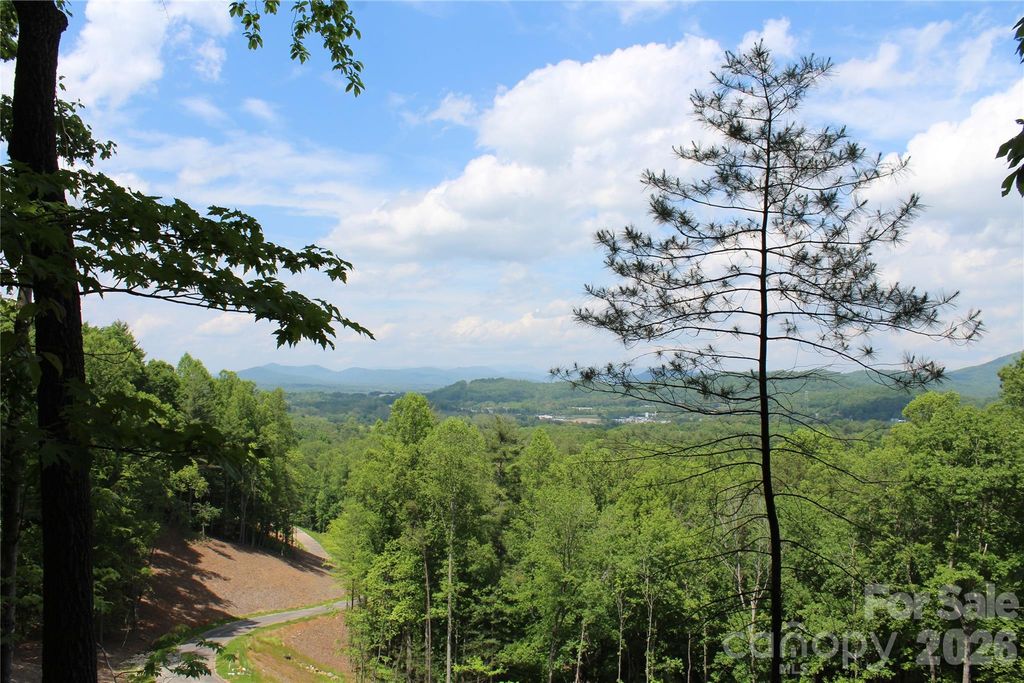 000 Northview Drive 12, Hendersonville, NC 28791