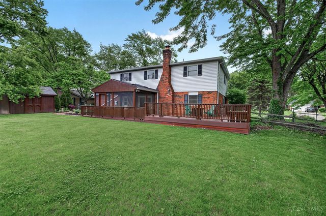 391 Roselake Drive, Centerville, OH 45458