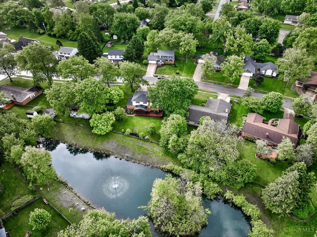 391 Roselake Drive, Centerville, OH 45458