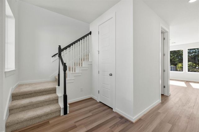 176 Alicante LN, Liberty Hill, TX 78642