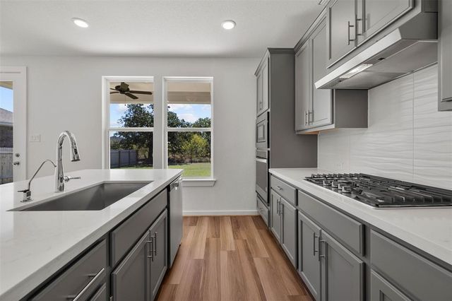 176 Alicante LN, Liberty Hill, TX 78642