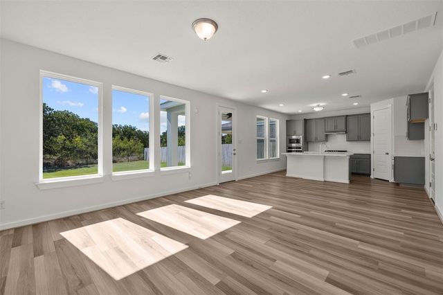 176 Alicante LN, Liberty Hill, TX 78642