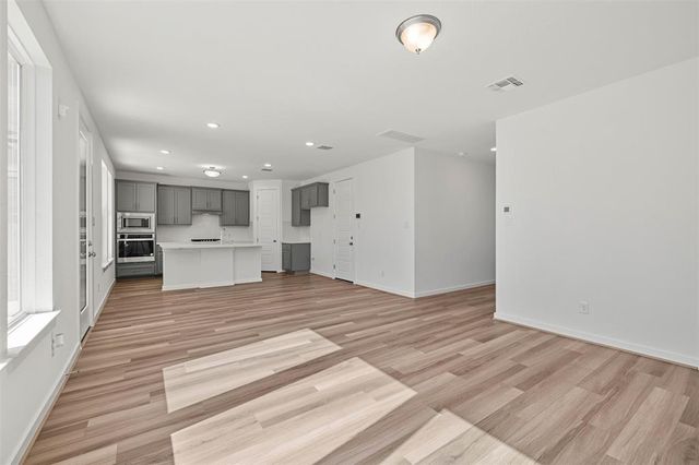 176 Alicante LN, Liberty Hill, TX 78642