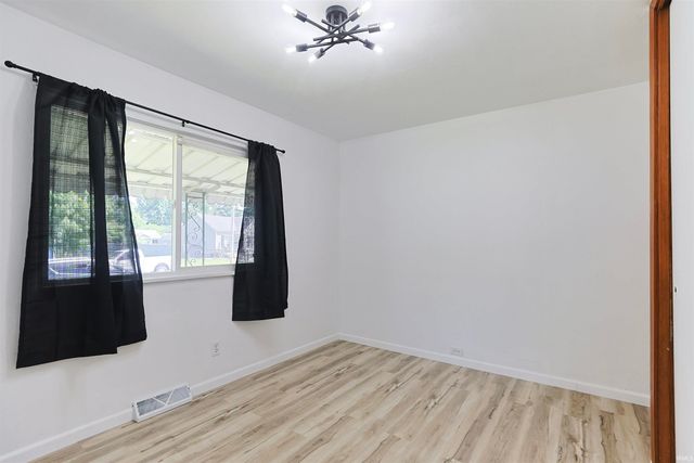 1134 Kinyon Street, South Bend, IN 46616