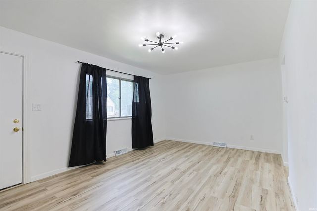 1134 Kinyon Street, South Bend, IN 46616