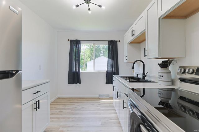 1134 Kinyon Street, South Bend, IN 46616