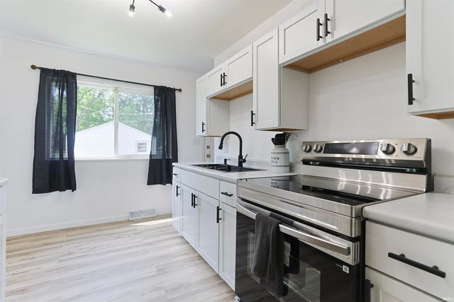 1134 Kinyon Street, South Bend, IN 46616