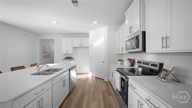 1044 Lakes Boulevard, Brunswick, GA 31525