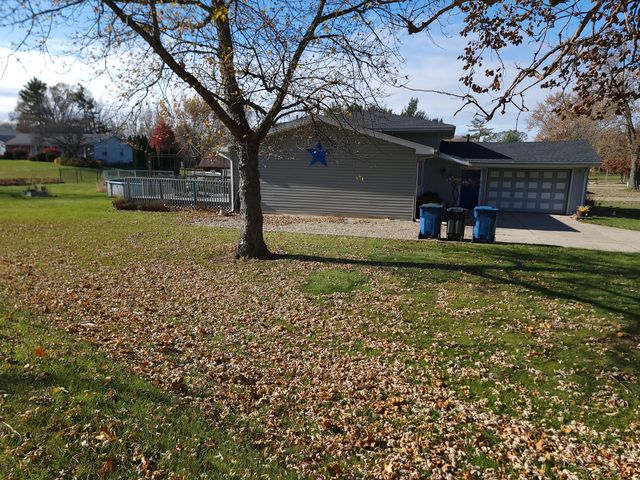 1328 Hilltop Drive, Lowell, IN 46356