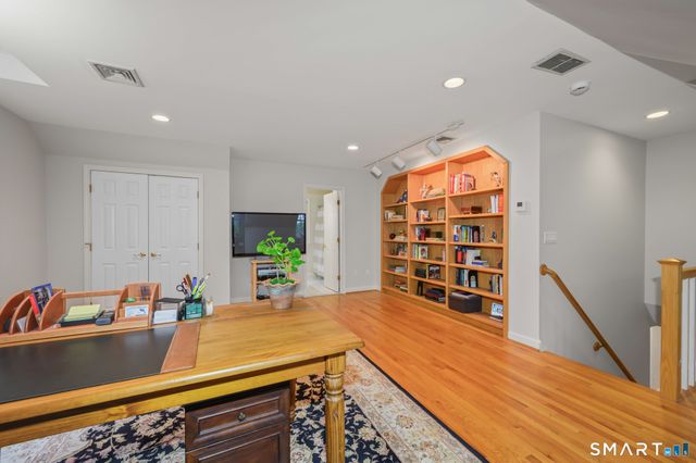 120 Strickland Street, Glastonbury, CT 06033