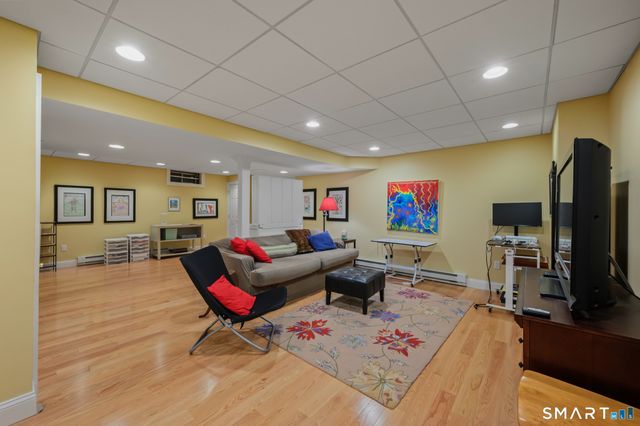 120 Strickland Street, Glastonbury, CT 06033