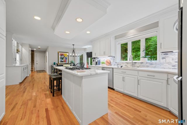 120 Strickland Street, Glastonbury, CT 06033