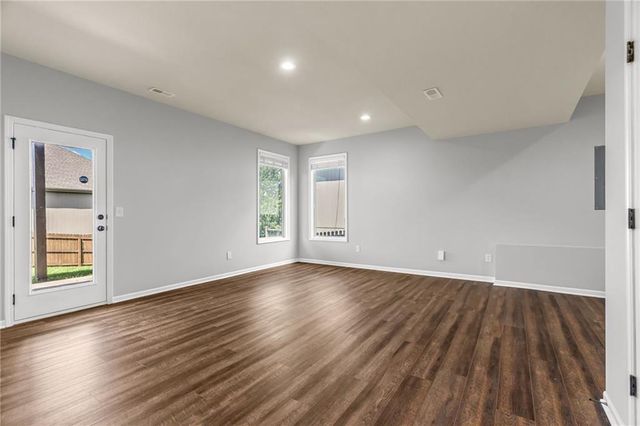 11420 Kimball Avenue, Kansas City, KS 66109