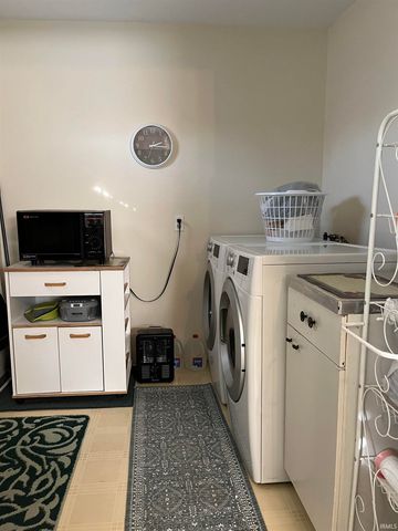 1300 N Villa Drive, Evansville, IN 47711