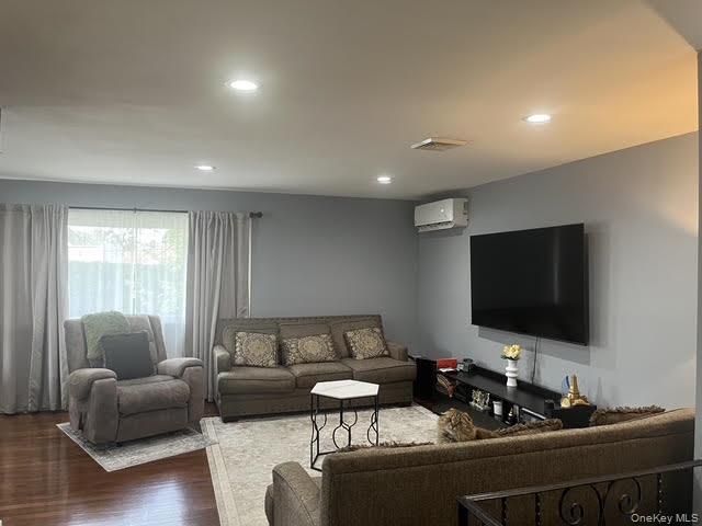 782 Stewart Avenue, Bethpage, NY 11714
