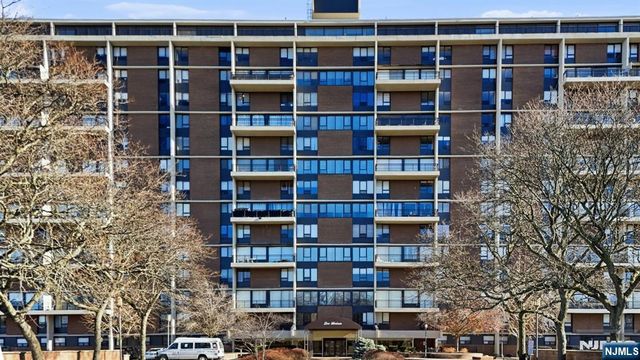 2 Horizon 1010, Fort Lee, NJ 07024