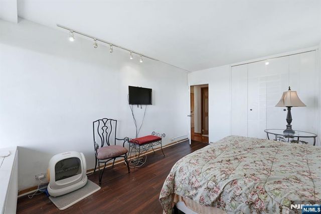 2 Horizon 1010, Fort Lee, NJ 07024