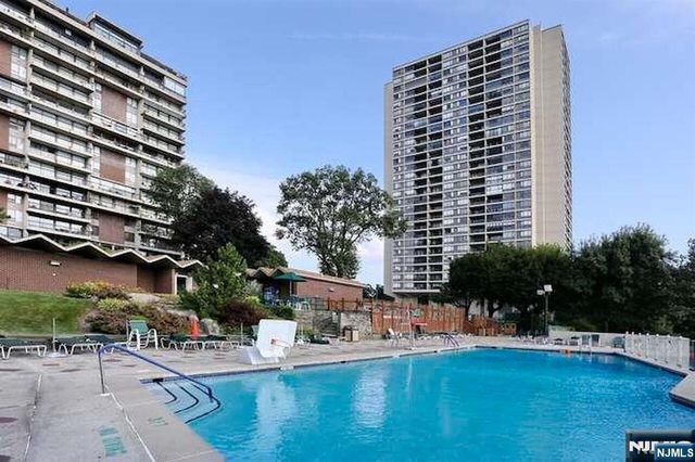 2 Horizon 1010, Fort Lee, NJ 07024