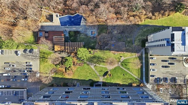 2 Horizon 1010, Fort Lee, NJ 07024