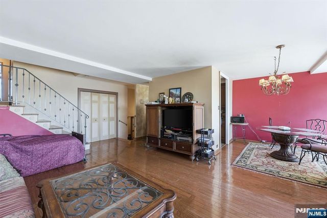 2 Horizon 1010, Fort Lee, NJ 07024