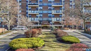 2 Horizon 1010, Fort Lee, NJ 07024