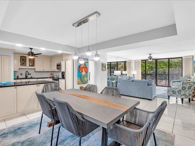 277 N Ocean Boulevard 102, Boca Raton, FL 33432