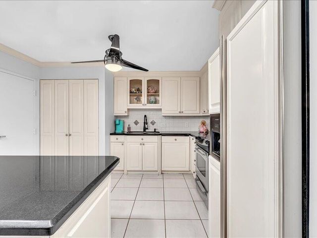 277 N Ocean Boulevard 102, Boca Raton, FL 33432