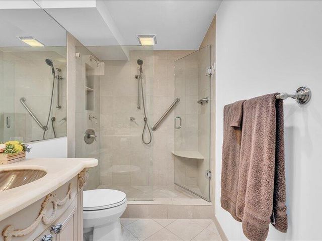 277 N Ocean Boulevard 102, Boca Raton, FL 33432