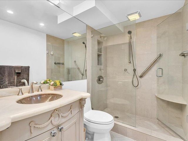 277 N Ocean Boulevard 102, Boca Raton, FL 33432