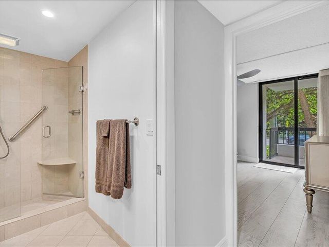 277 N Ocean Boulevard 102, Boca Raton, FL 33432