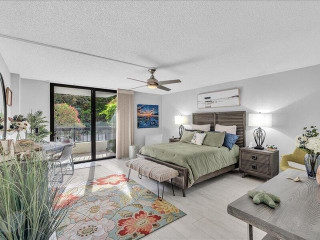 277 N Ocean Boulevard 102, Boca Raton, FL 33432