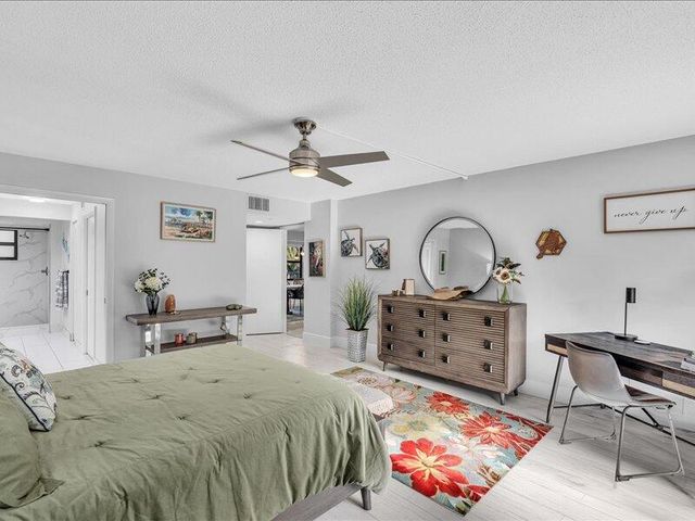 277 N Ocean Boulevard 102, Boca Raton, FL 33432