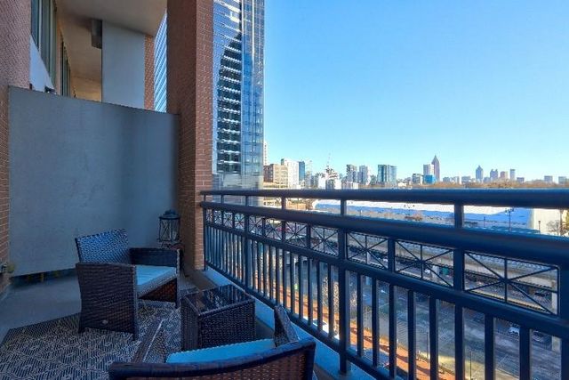 260 18th NW Street 10302, Atlanta, GA 30363