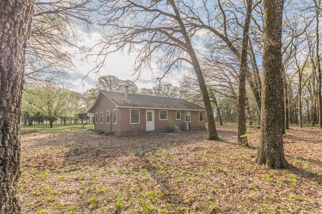 201 Rs County Road 1399, Point, TX 75472