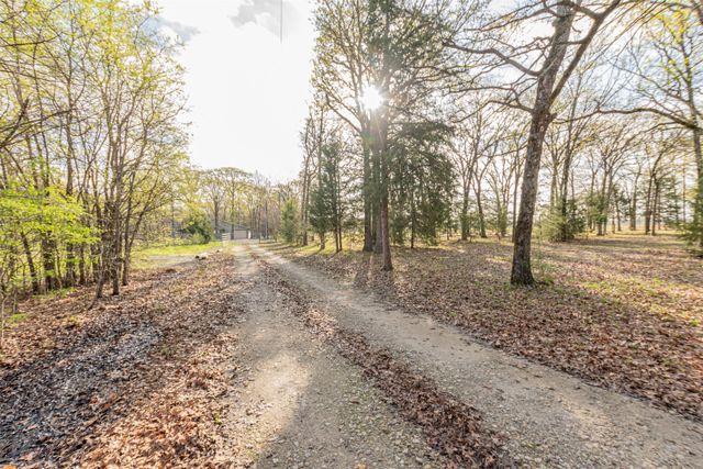 201 Rs County Road 1399, Point, TX 75472