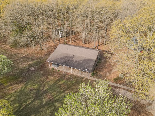 201 Rs County Road 1399, Point, TX 75472