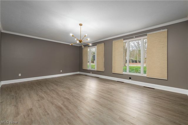 12101 The Bluffs, Strongsville, OH 44136