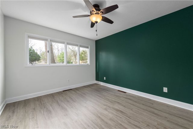 12101 The Bluffs, Strongsville, OH 44136