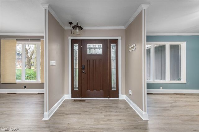 12101 The Bluffs, Strongsville, OH 44136