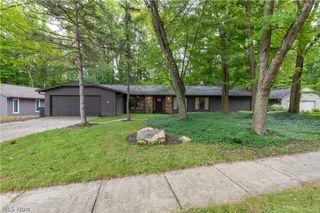 12101 The Bluffs, Strongsville, OH 44136