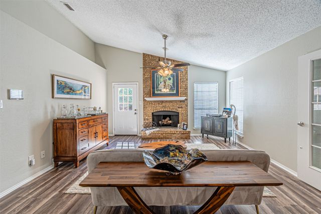 4100 Staghorn Circle N, Fort Worth, TX 76137