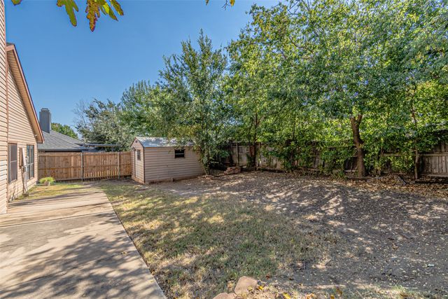 4100 Staghorn Circle N, Fort Worth, TX 76137